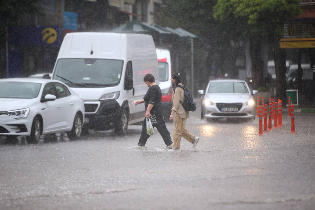 Edirne ve Kırklareli’ni sağanak vurdu: Vatandaşlar zor anlar yaşadı 2